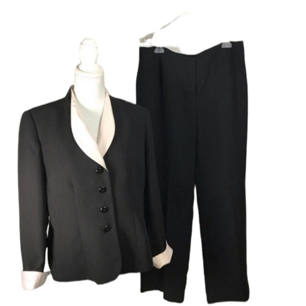 Jones Wear Black Pink trimmed Suit Size 14